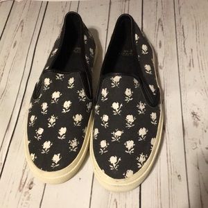 COACH | black + white floral slip one